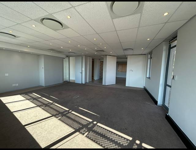 898M² OFFICE TO LET IN SANDTON CENTRAL